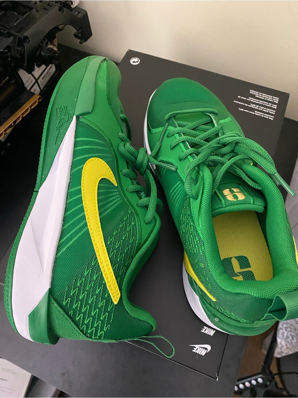 Nike Sabrina 2 Oregon Green Yellow Womens 6.5 Basketball Shoes